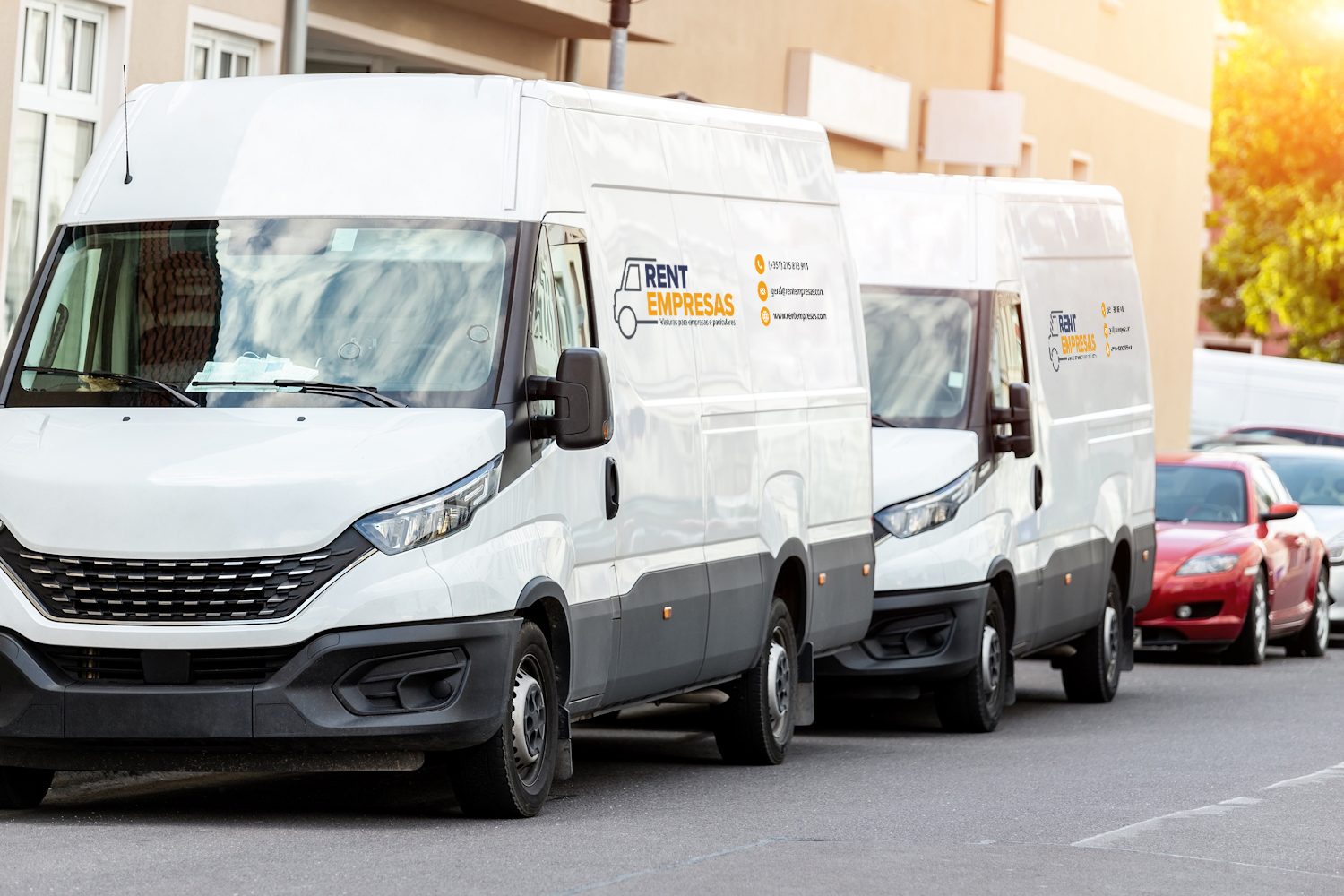 Viaturas comerciais para empresas e particulares - várias classes e volumes para conduzir com carta de ligeiros